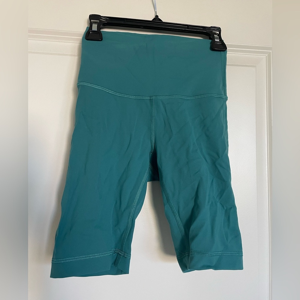Lululemon Wunder Train High Rise Shorts 8”